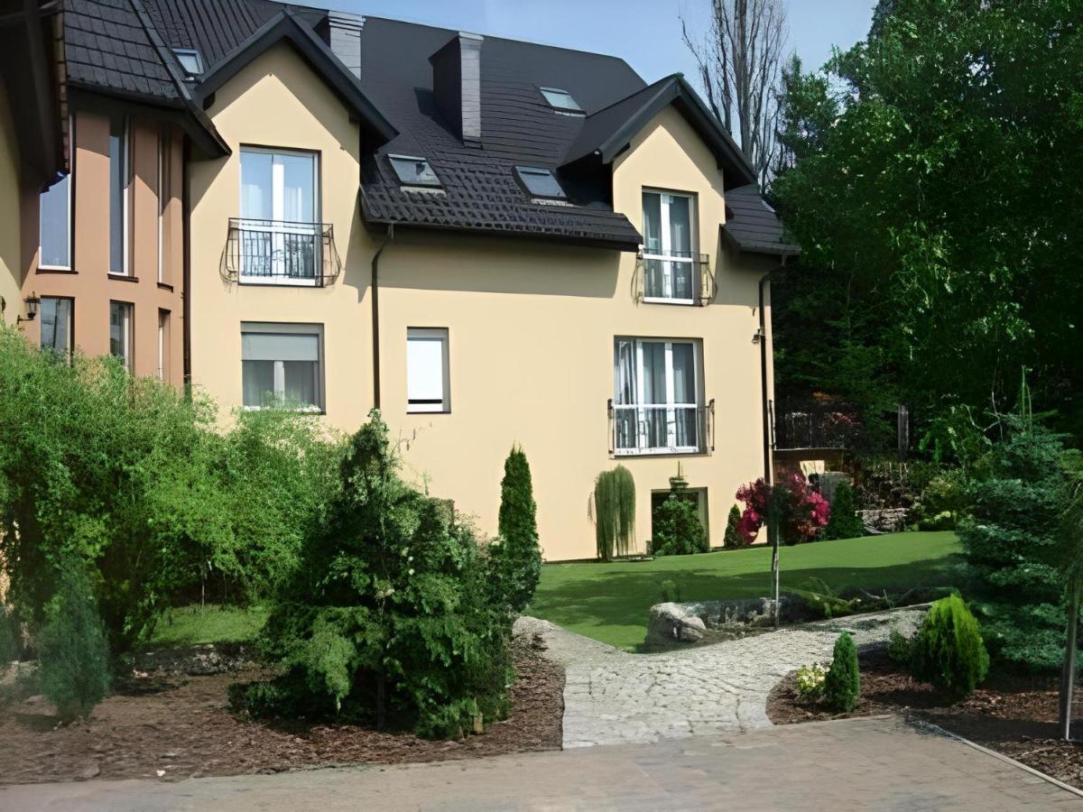 Hotel Zieliniec Posen Exterior foto